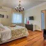 Hotel De Santis